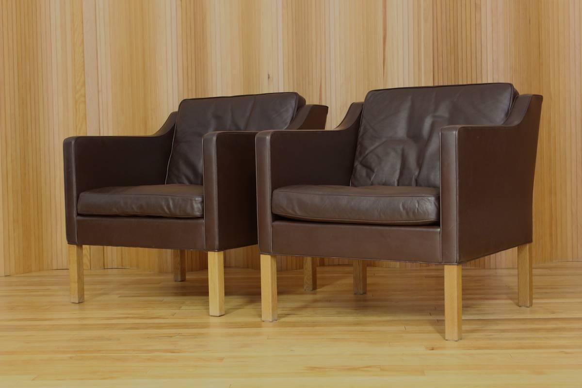 Danish Borge Mogensen Leather Lounge Chairs Model 2421 Fredericia Stolefabrik