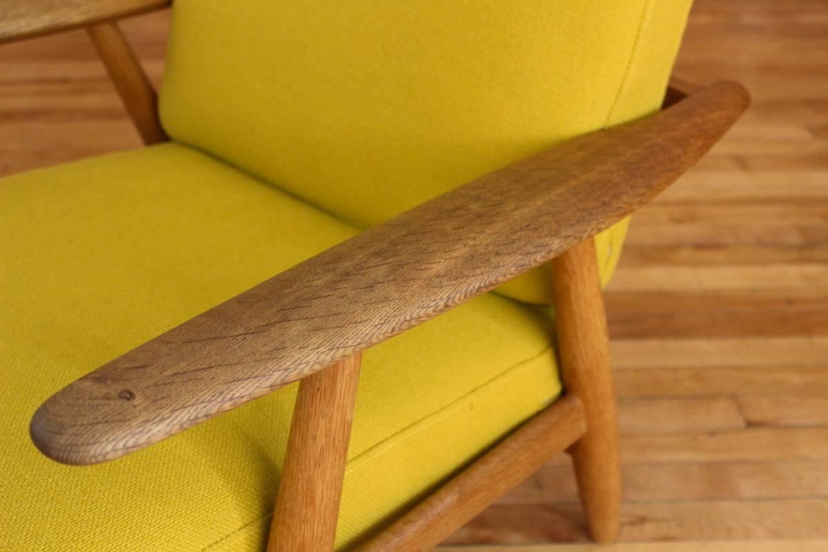 Hans Wegner Oak 'Cigar' Lounge Chair Model GE240 GETAMA, Denmark 1