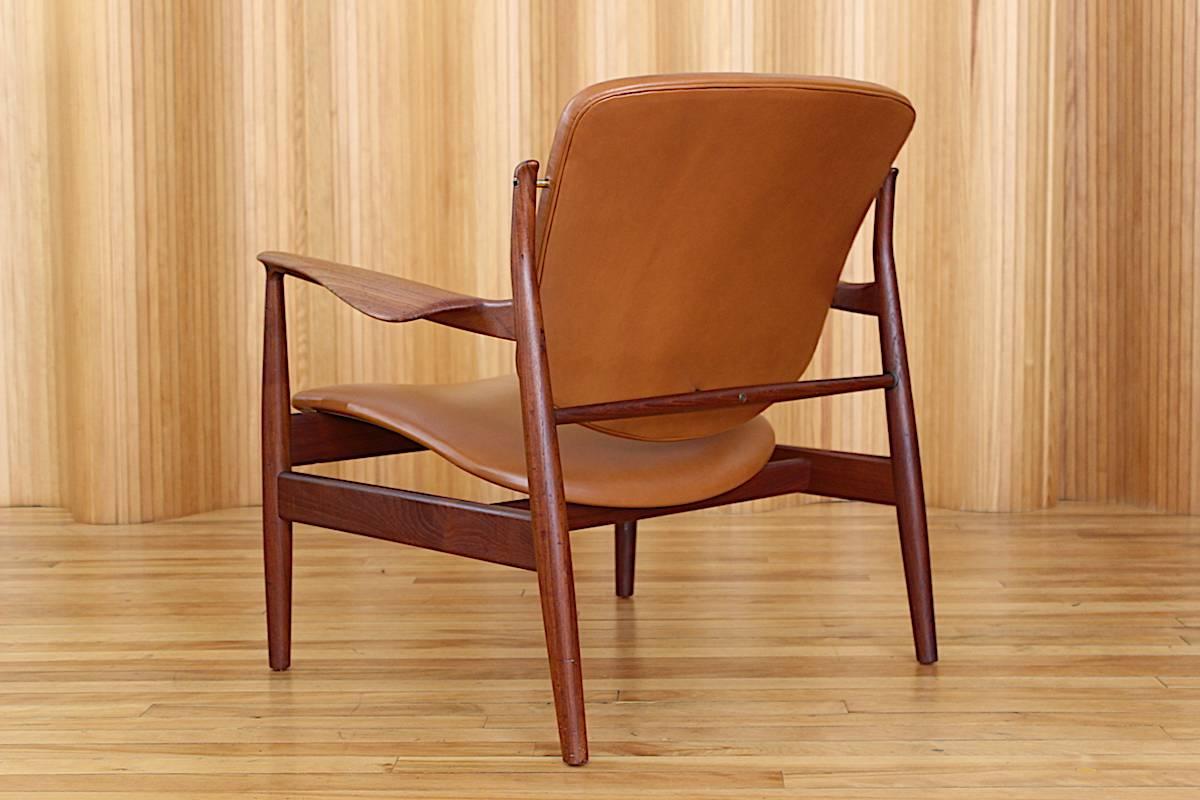 20th Century Finn Juhl Model 136 Lounge Chair France & Son, Denmark, 1956 For Sale