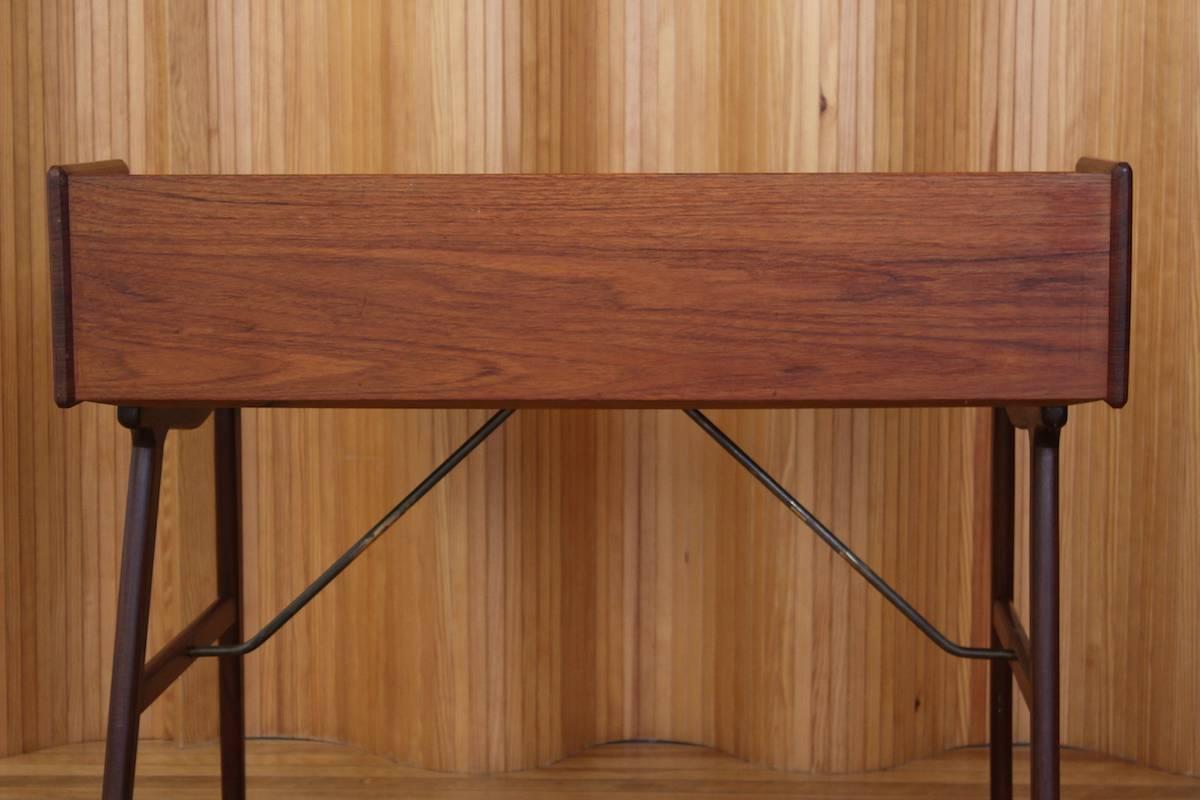 Arne Wahl Iversen Teak Desk Model 56 Vinde Mobelfabrik, Denmark For Sale 1
