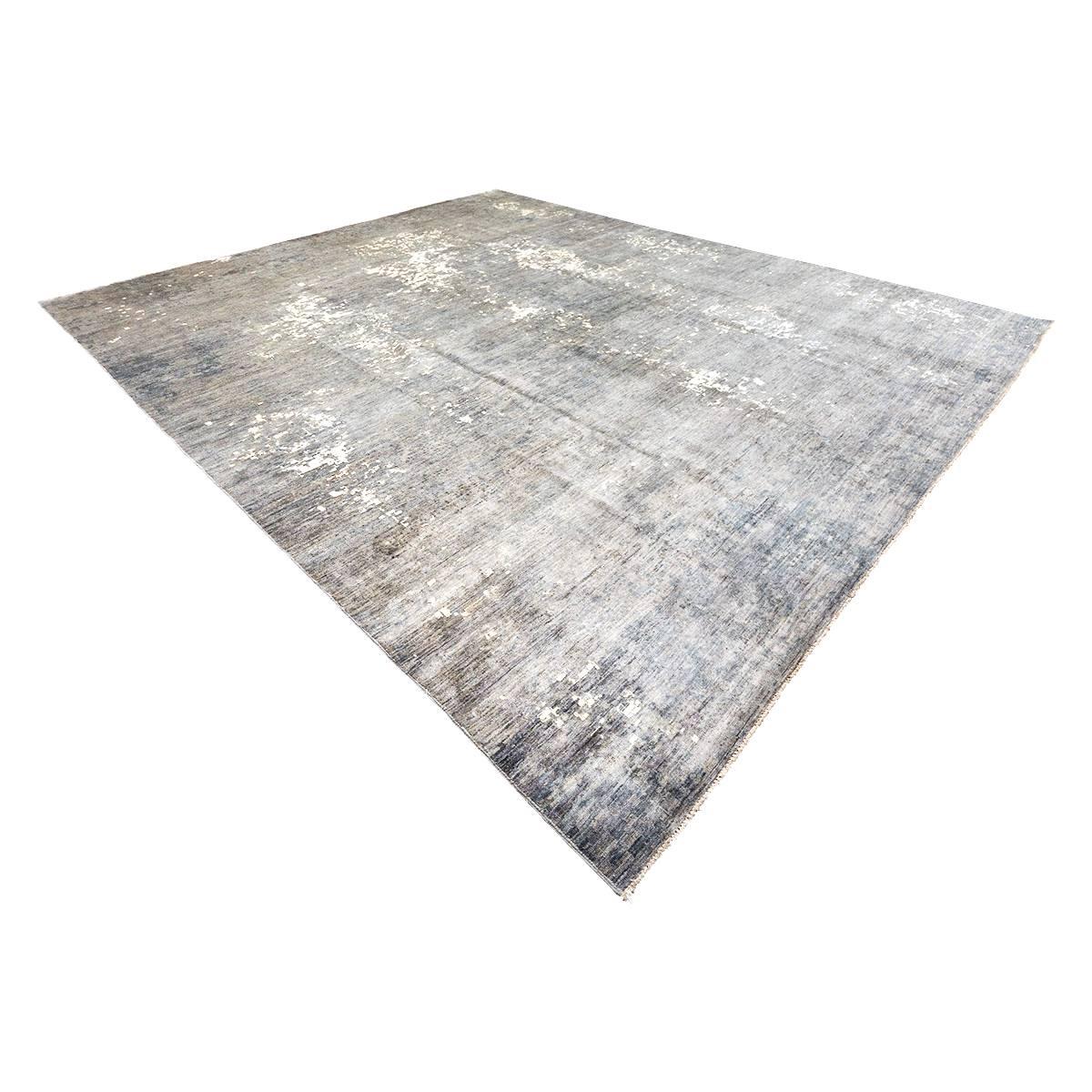 Modern 21st Century Silk and Wool Rug, Grey Colors over Abstract Design.