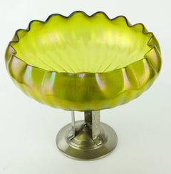 Large Art Nouveau Iridescent Mounted Center Bowl