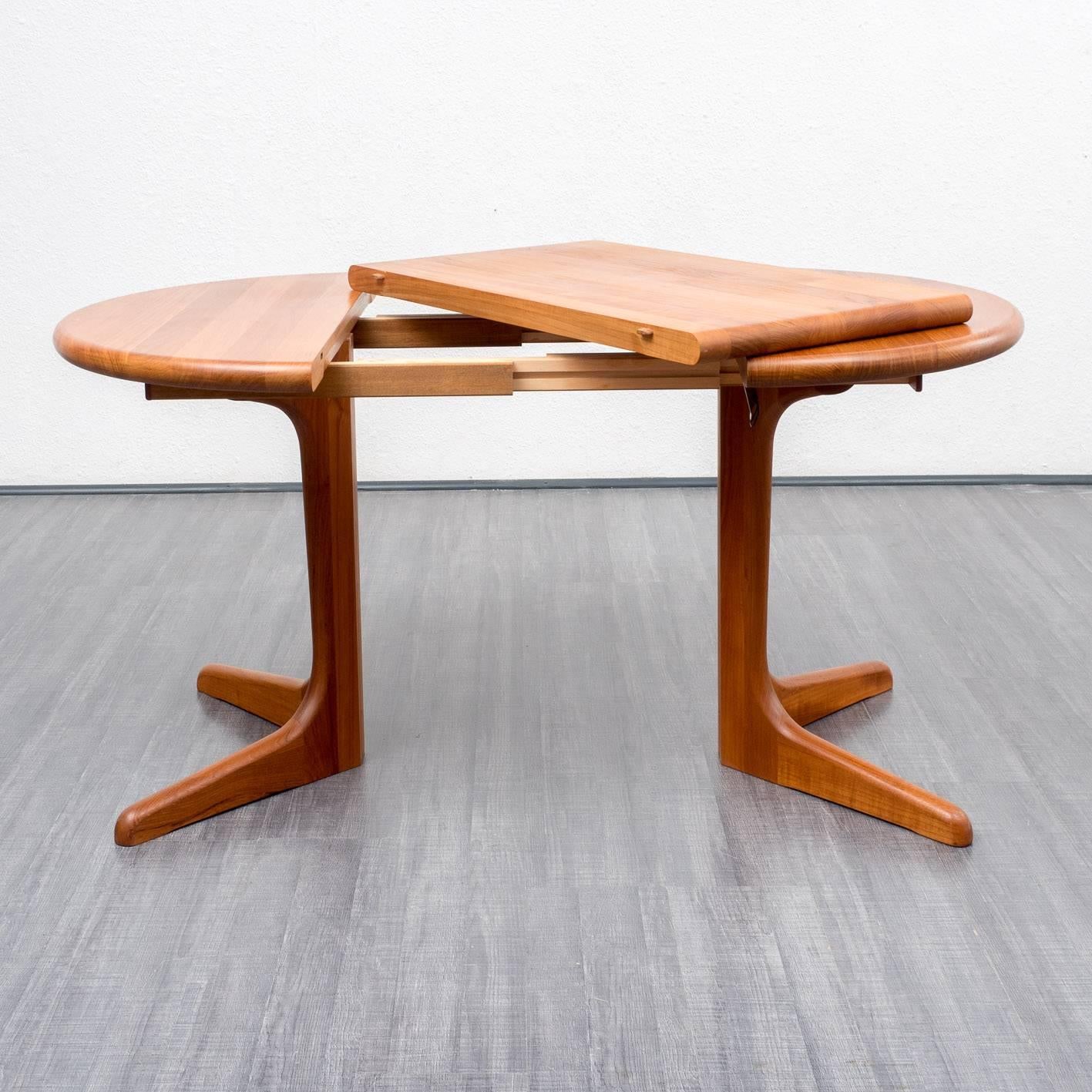 Mid-20th Century 1960s Dining Table, Teak, Niels Koefoed for Koefoed, Version 177, Denmark