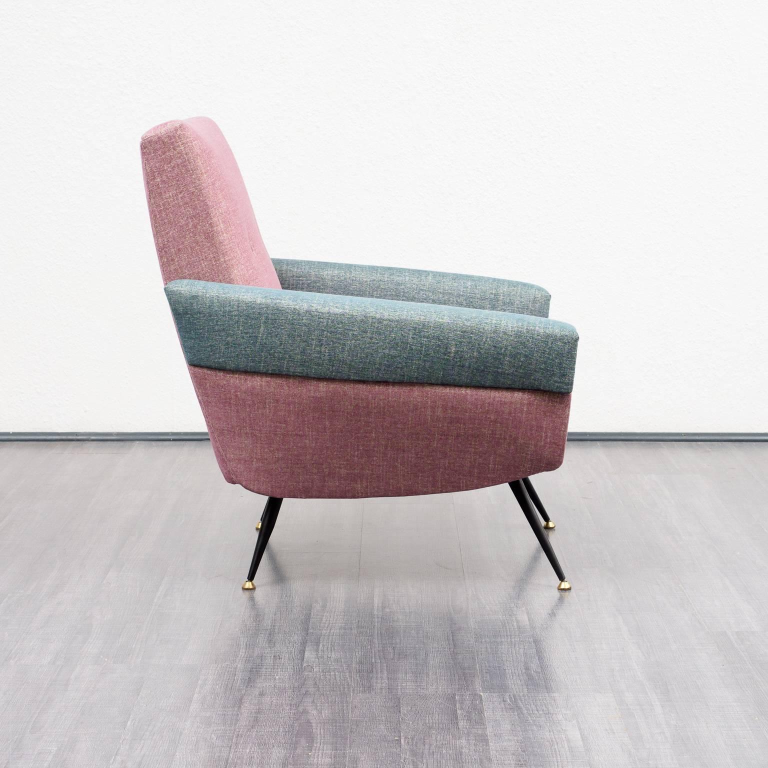 Elegant Two-Colored 1950s Armchair, Reupholstered In Good Condition For Sale In Karlsruhe, DE