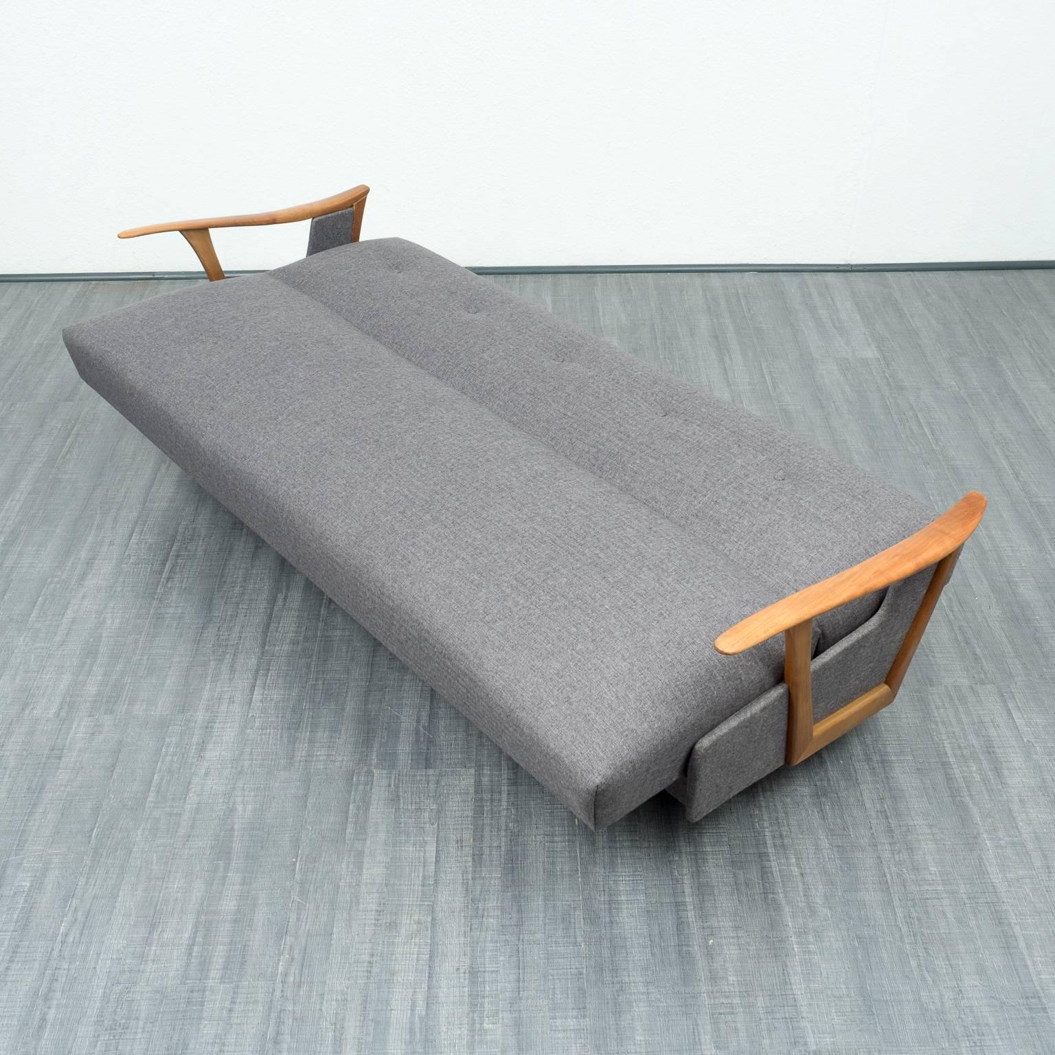 Mid-20th Century 1950s Sofa with Folding Mechanism, Streamline