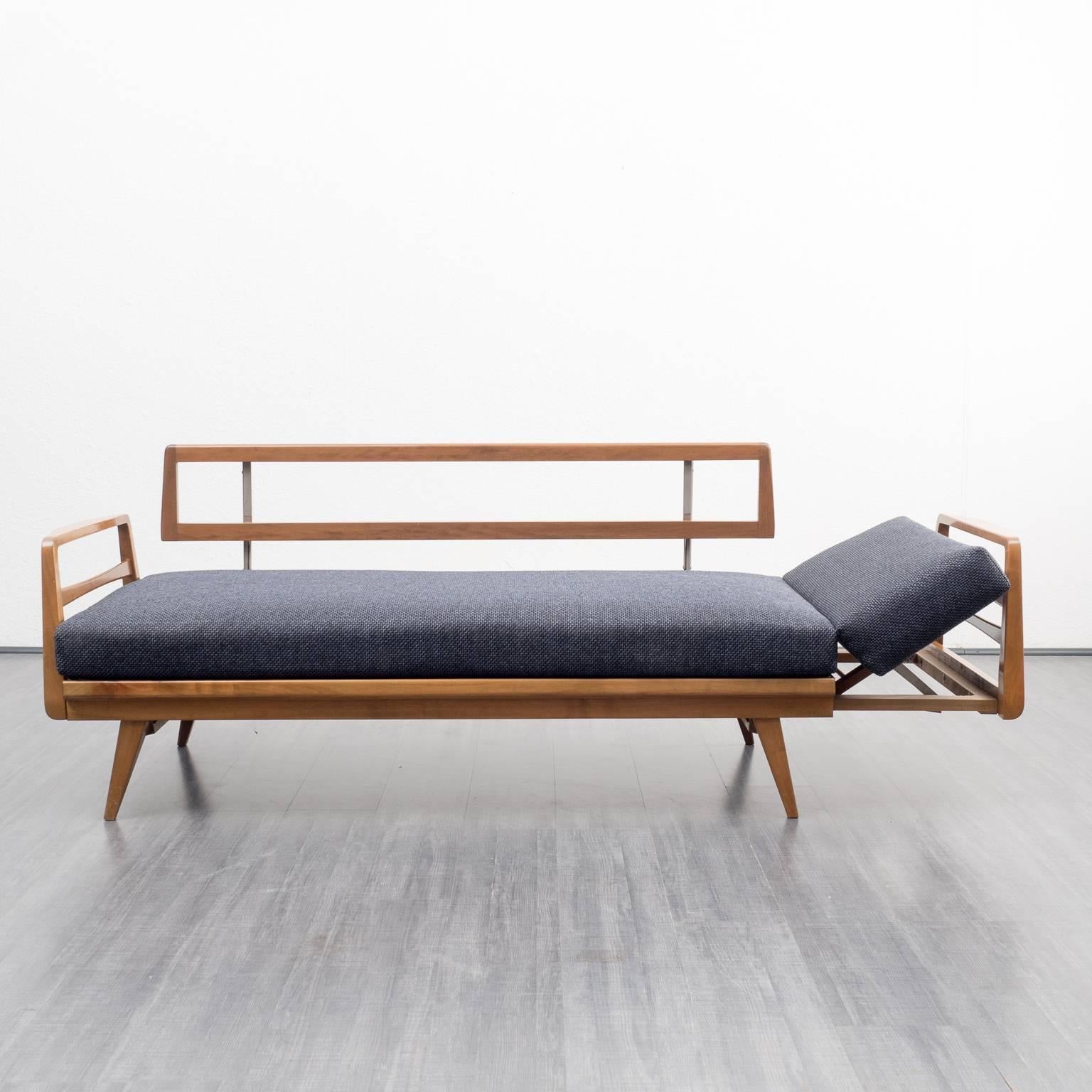 Walnut Rare 1950s Daybed by Knoll Antimott, New Cover