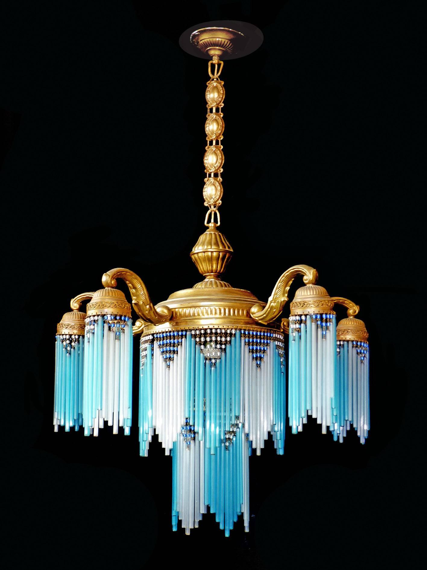 Large French Art Nouveau Art Deco Gilt Brass Blue Beaded Glass Fringe Chandelier (Perlenbesetzt)