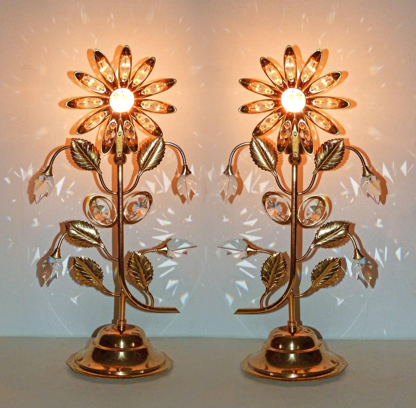 Mid-Century Modern Pair of Hollywood Regency Gilt Brass & Crystal Flowers Table Lamps Palwa Style