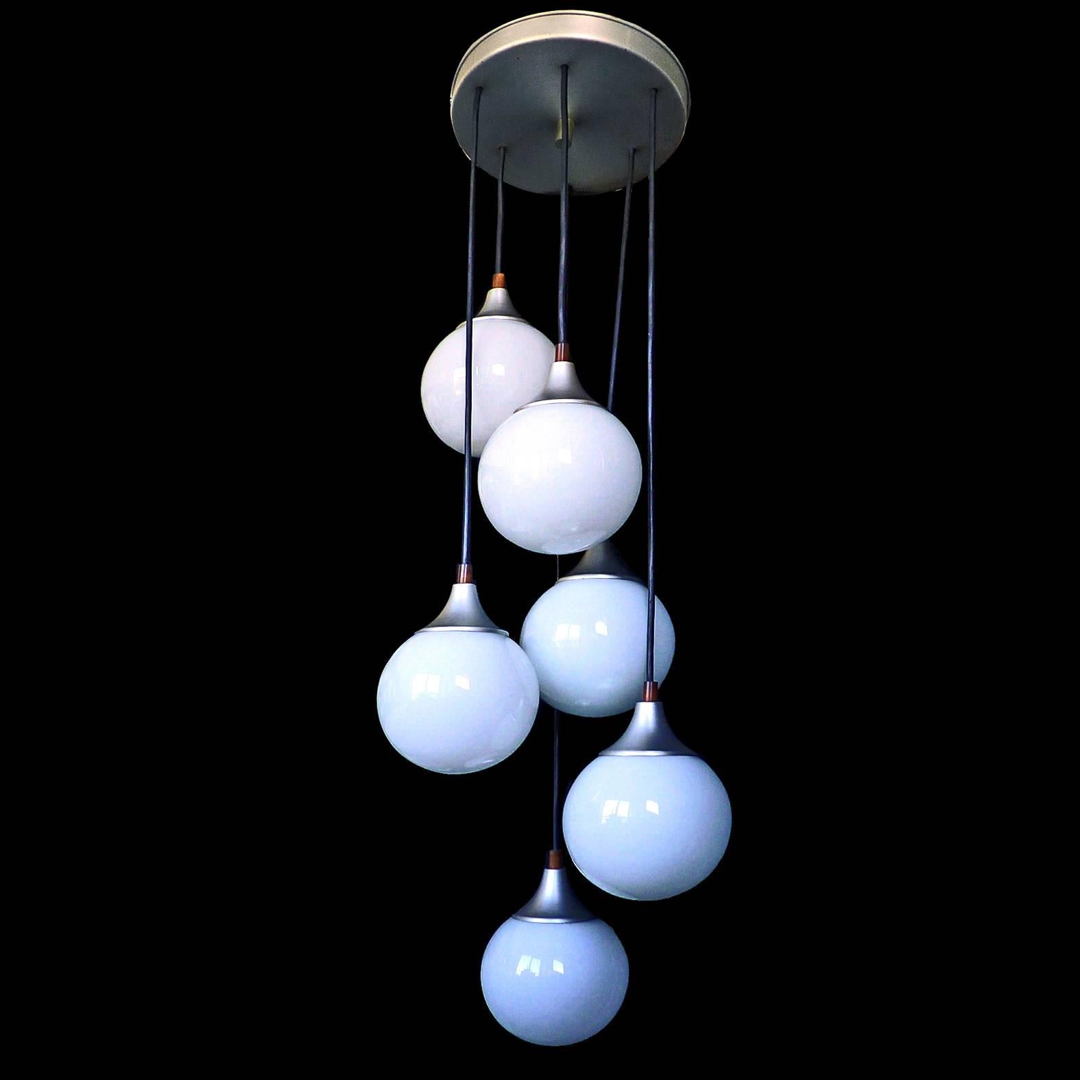 Space Age Sputnik Chrome Cascade Chandelier/ Vintage Light Pendant Ceiling Lamp  In Excellent Condition In Coimbra, PT