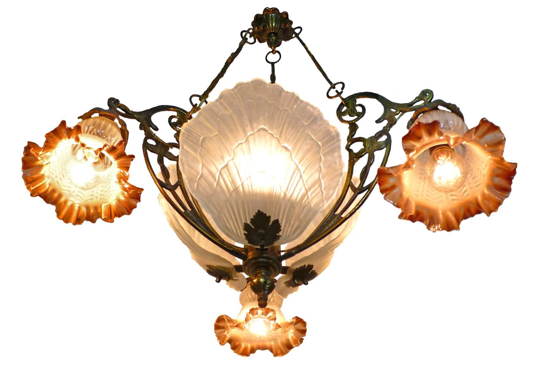 20th Century French Art Nouveau/Art Deco Chandelier in Bronze and Frosted Glass Shades