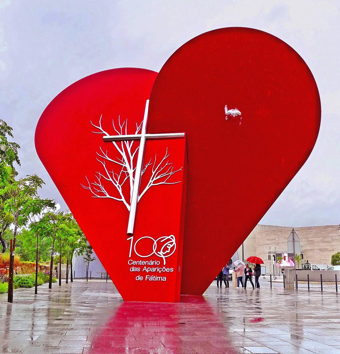 Rotes Herz aus Stahl und Bronze-Skulptur „Das größte Herz der Welt“ von F.Crespo (Portugiesisch) im Angebot
