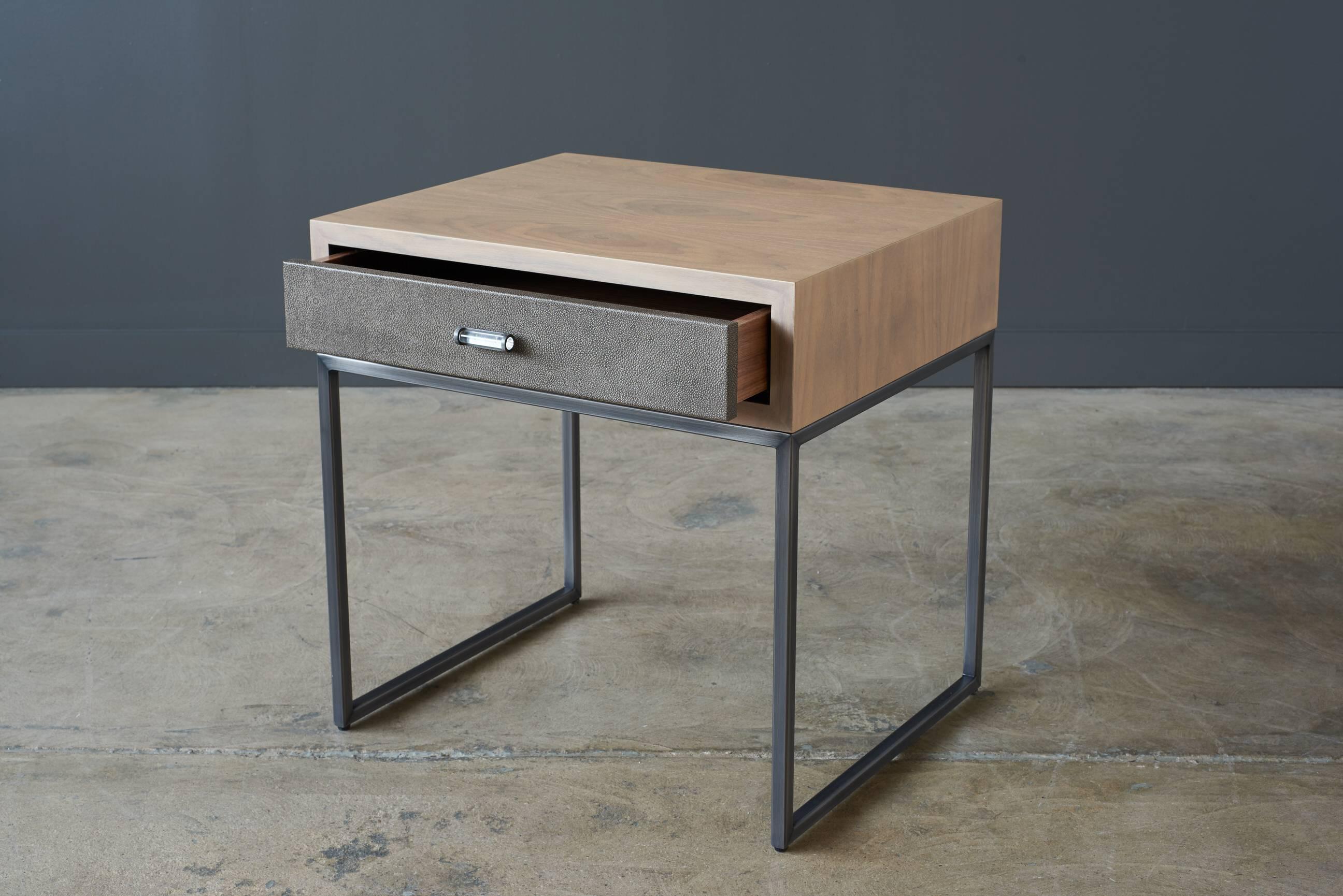 American In Stock - Arte Side Table For Sale