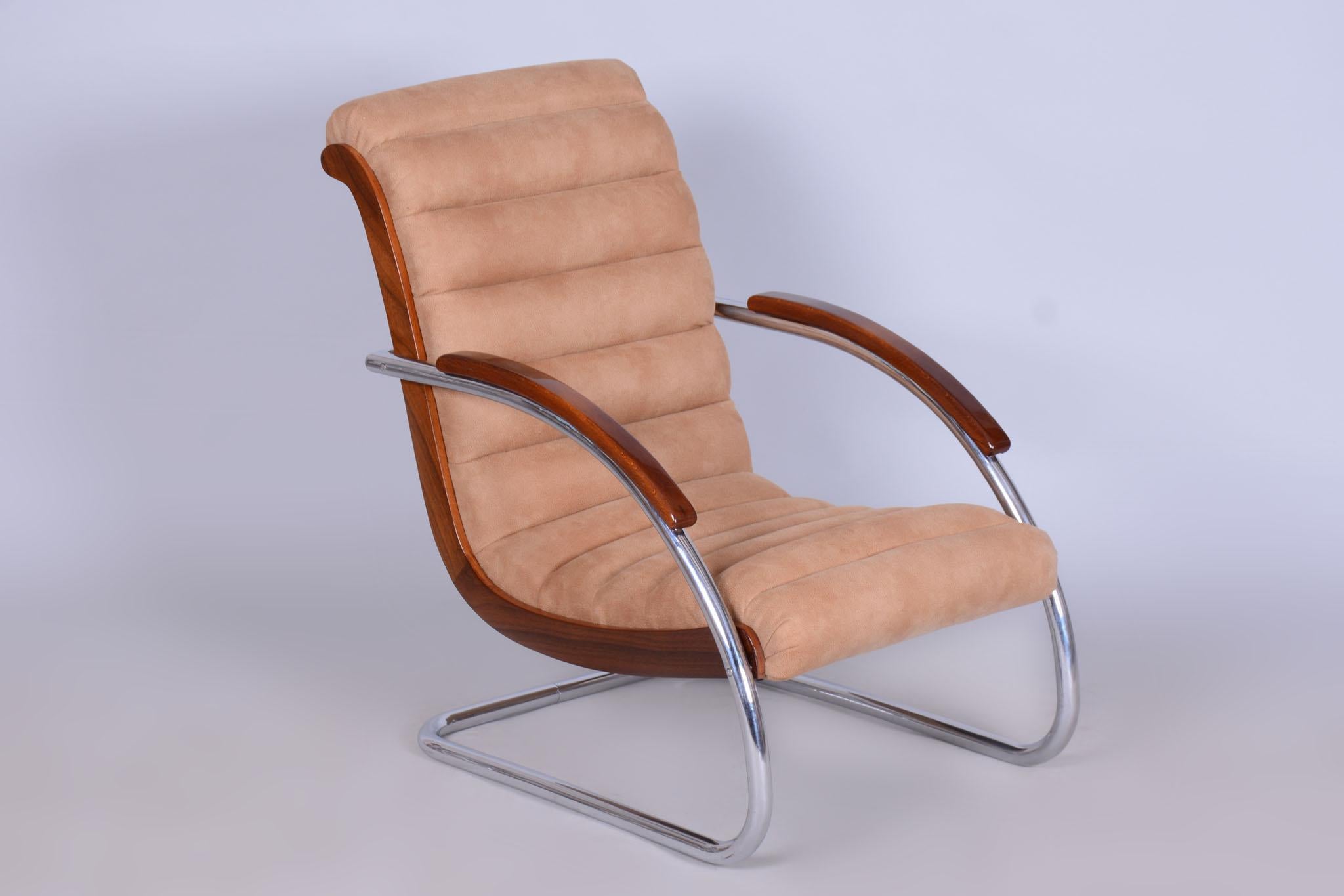 Sillón Bauhaus restaurado, de R. Slezak, modelo K32, haya, cromado, checo, años 30 en venta