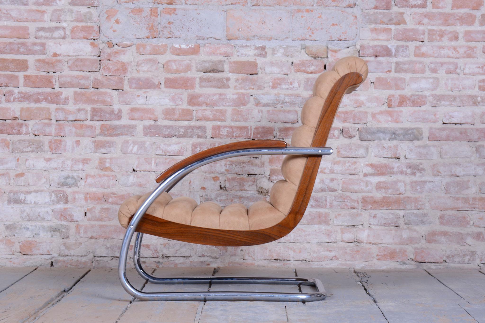 Sillón Bauhaus restaurado, de R. Slezak, modelo K32, haya, cromado, checo, años 30 en venta 2