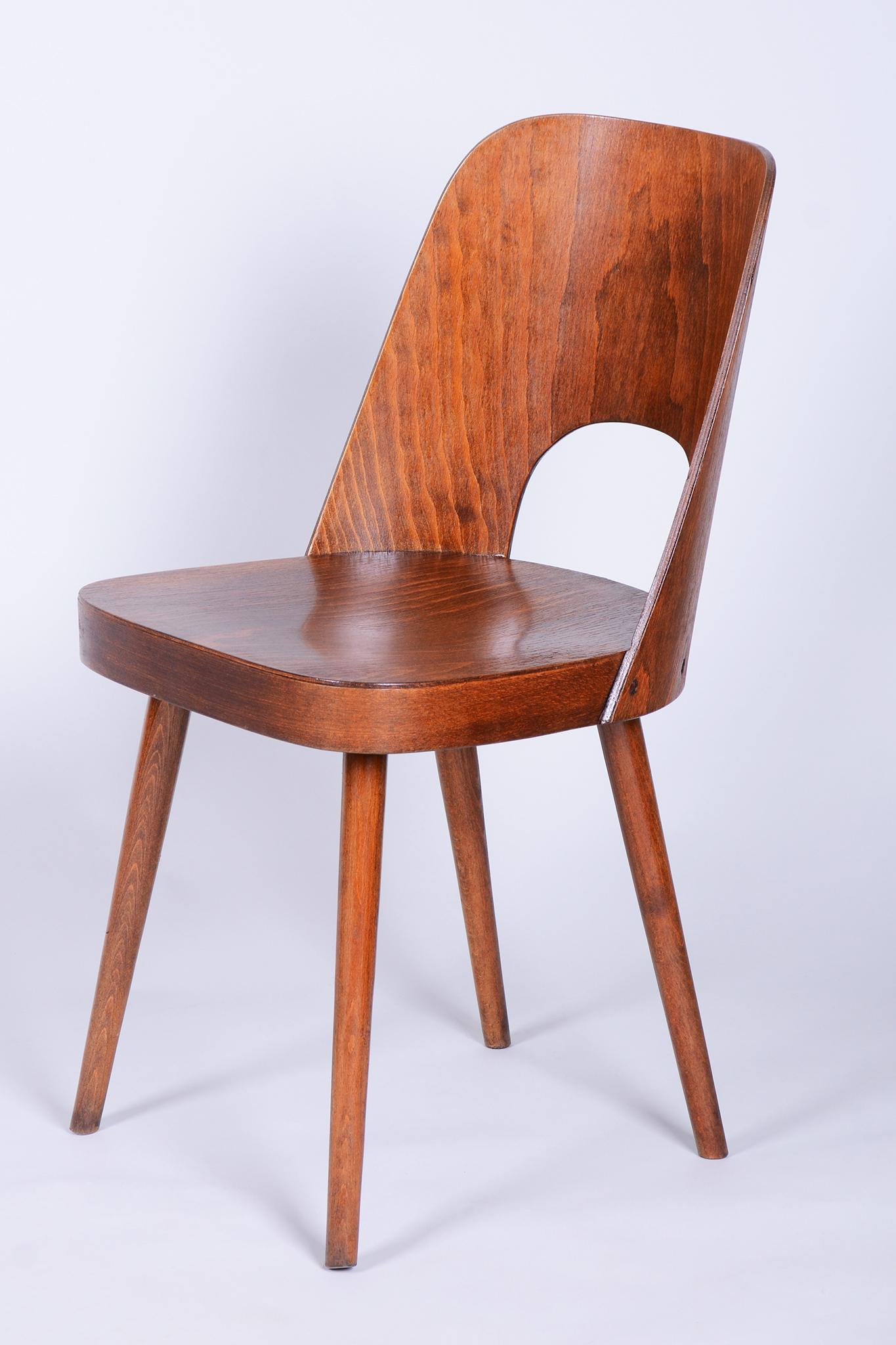 Mid-Century moderno Set di sei sedie originali di metà secolo, di Oswald Heardtl, Beeche, Repubblica Ceca, anni '50 in vendita