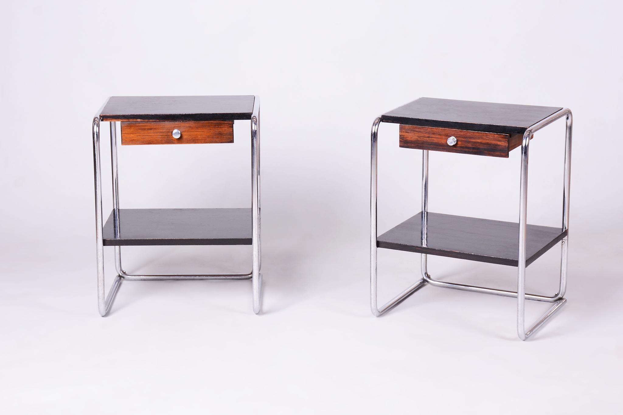 Model: Thonet T29

This elegant pair of Bauhaus bedside tables originates from Germany from the 1930s. These are iconic Model T 29 pieces by the renowned manufacturer Thonet, a name synonymous with timeless design and precise craftsmanship.

The