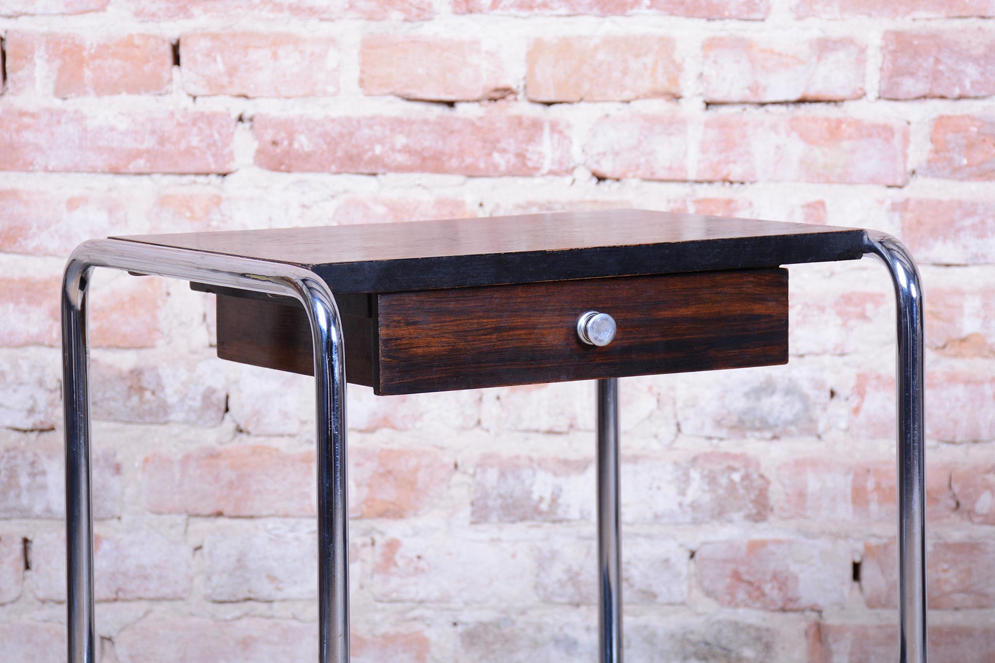 Pair of Original Bauhaus Bedside Tables, by Thonet, Chrome,  Germany, 1930s For Sale 2