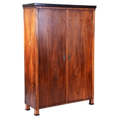 Armadi e guardaroba in Wood