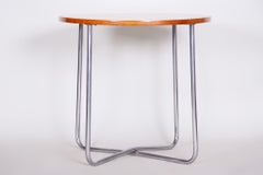 Mesa de estilo Bauhaus restaurada, de Vichr and Co., haya y acero cromado, República Checa, década de 1930