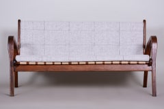 Restauriertes Sofa aus der Mitte des Jahrhunderts, von Jan Vaněk, Buche, neu poliert, Tschechien, 1950er Jahre