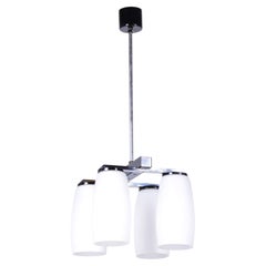 Lampadario d'epoca della metà del secolo, restaurato, di Lidokov, cromato, vetro opalino, Repubblica Ceca, anni '60