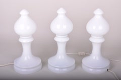 Lampe de table d'époque « Bishop », créée par Ivan Jakeš, en verre opalin, République tchèque, années 1950