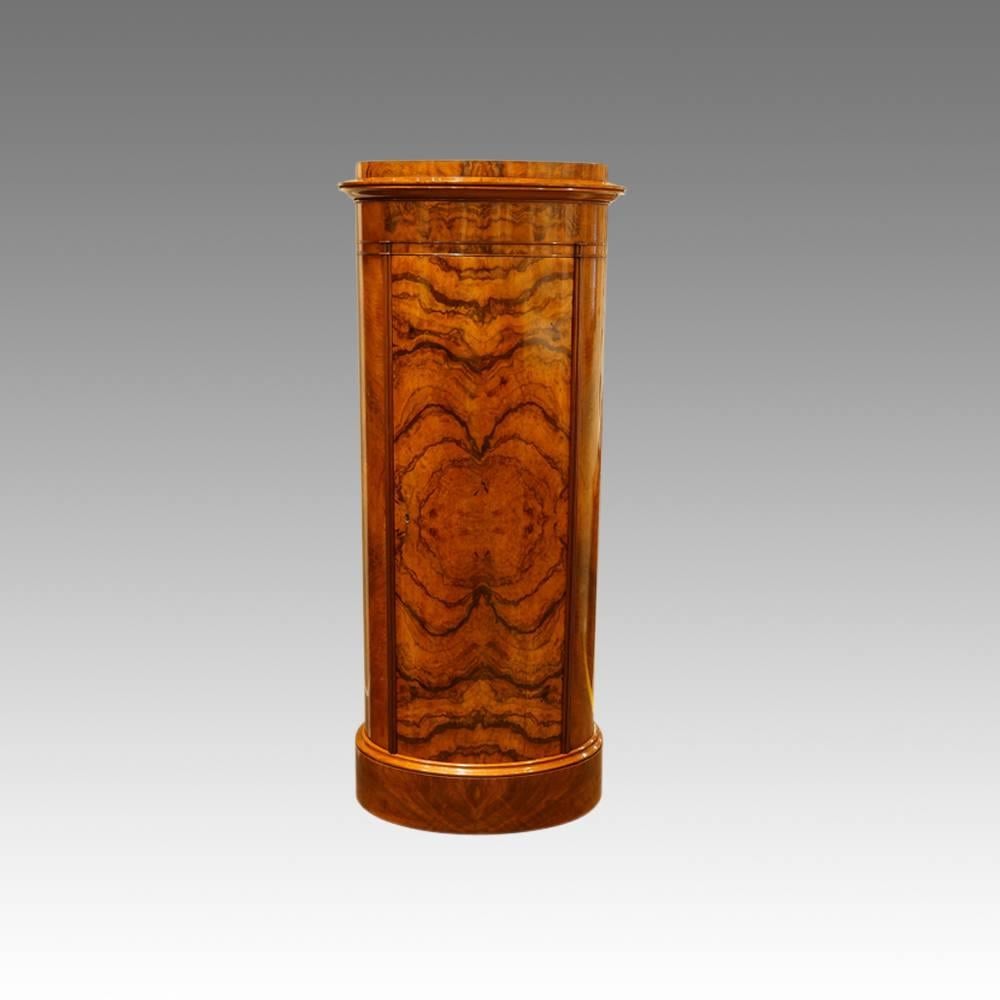 Victorian burr walnut pillar box cabinet
Here we have to offer you this really unusual pillar box drinks cabinet.
Of oval shape (flattened to the rear so that it can stand against a wall) this is made of eye-catching burr walnut.
There is a full