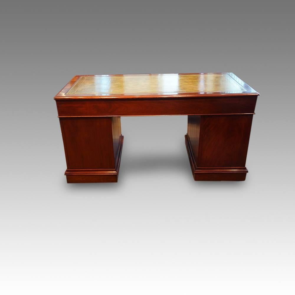 Victorian mahogany large pedestal desk
Here we have this large mahogany double pedestal desk.
This desk is of a most desirable size and design.
The desk would have been made circa 1860.
It was made in three sections, the two pedestals and then