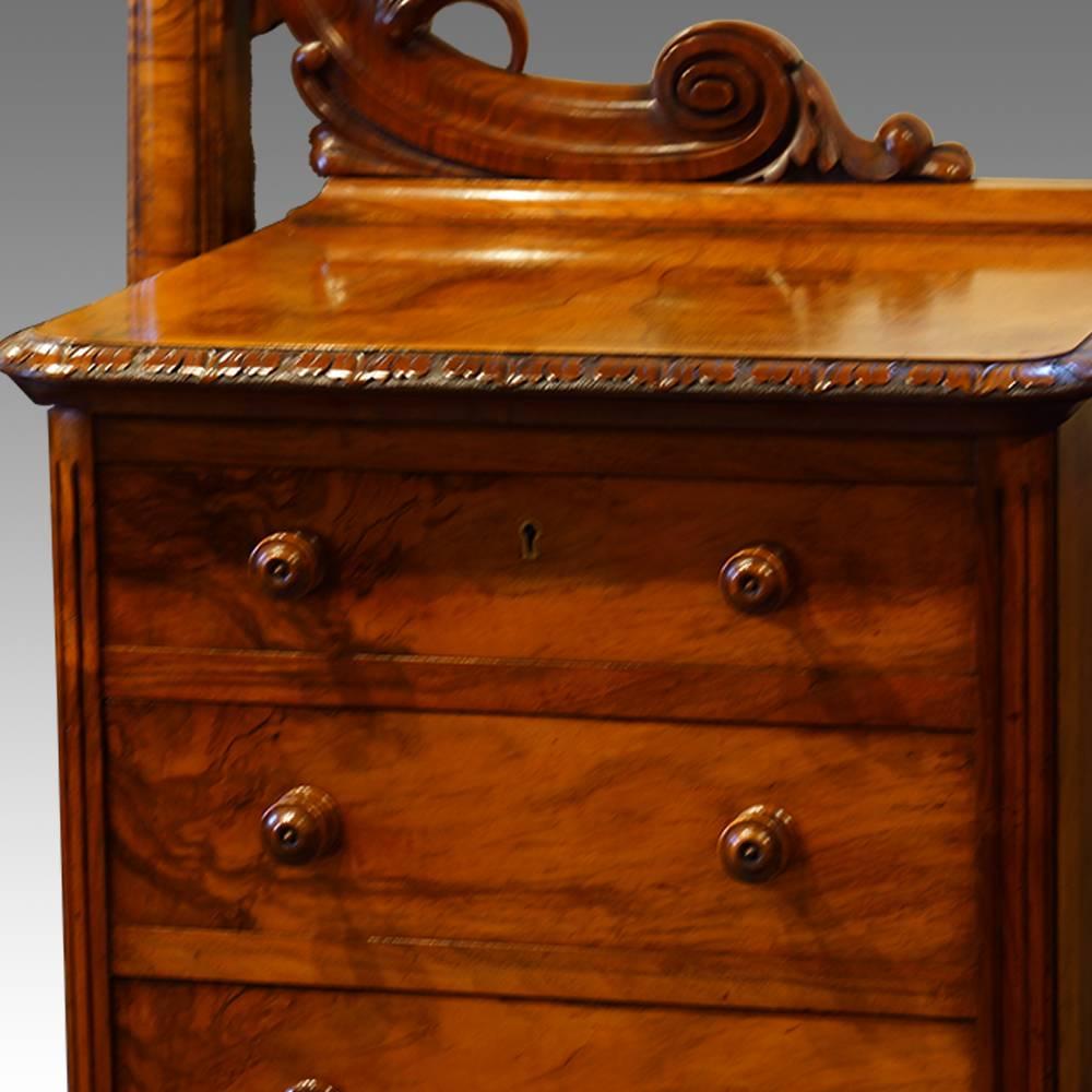Great Britain (UK) Magnificent Victorian Walnut Cheval Dressing Table