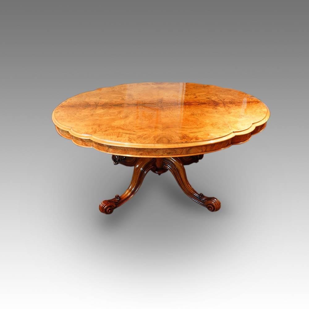 Great Britain (UK) Victorian Walnut Shaped Loo Table