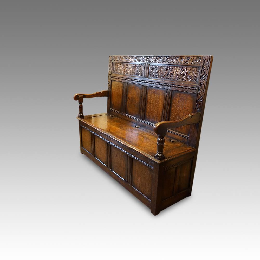 Edwardian Oak Settle In Excellent Condition In Salisbury, Wiltshire