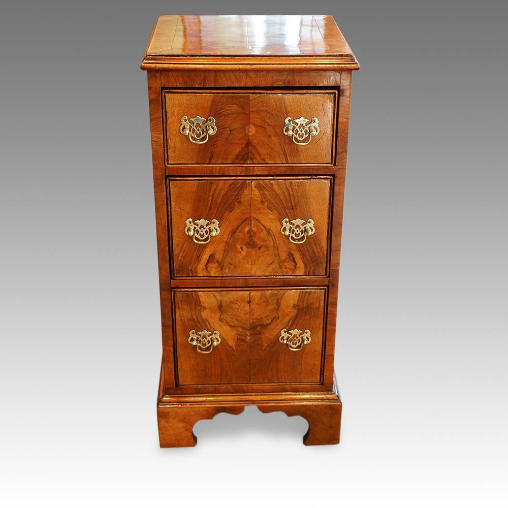 Walnut George I Style Small Chest 2