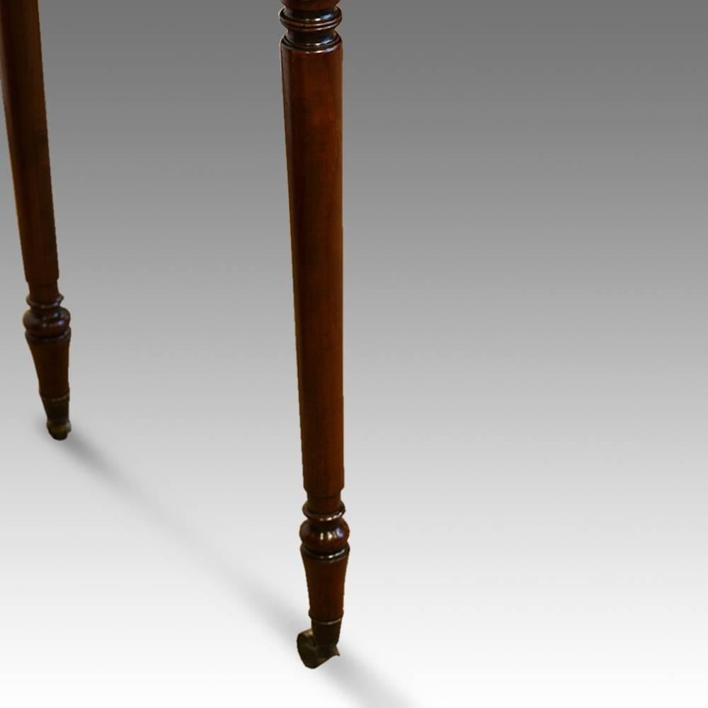 Regency Mahogany Side Table, in the Manner of Gillow of Lancaster 1
