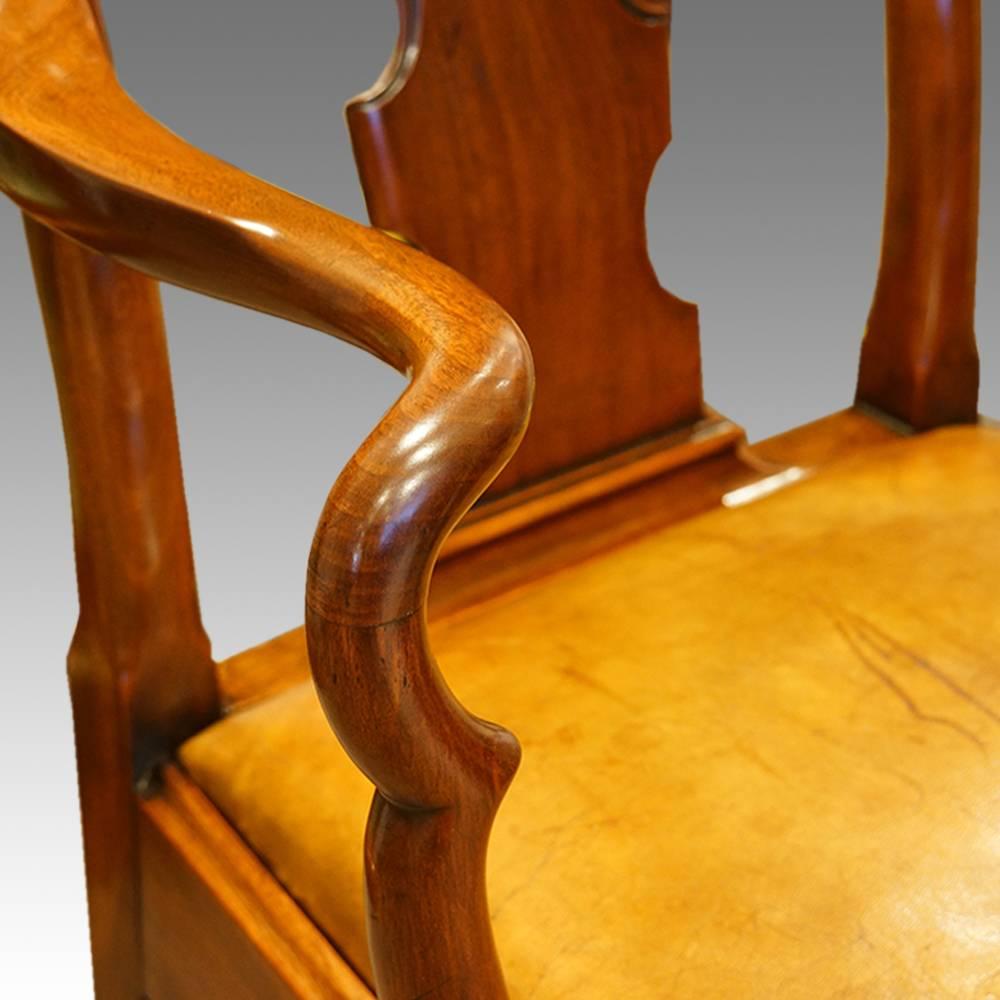Set of Eight Mahogany Victorian Dining Chairs in the Georgian Style In Excellent Condition In Salisbury, Wiltshire