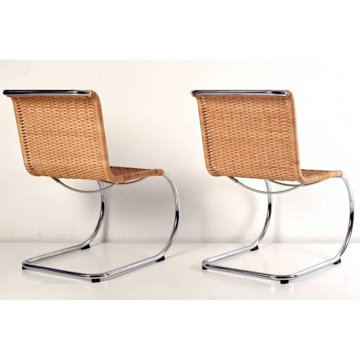 Woven Pair of Bauhaus Cantilever Chairs Thonet For Sale