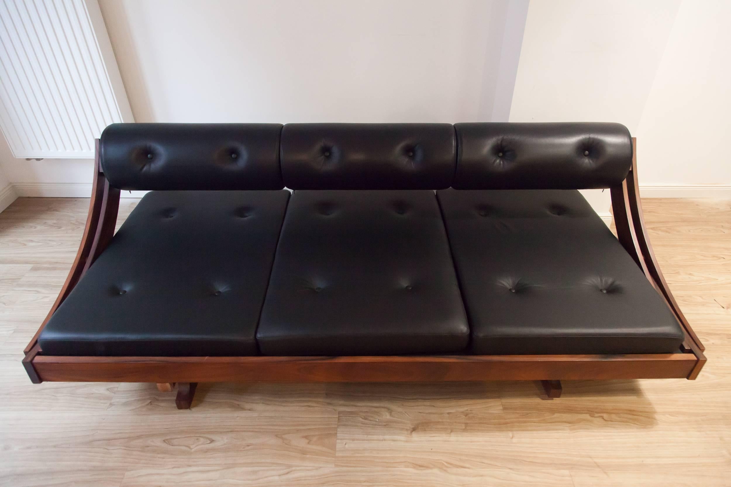 Mid-Century Modern Vintage Sofa with Two Armchairs by Gianni Songia for Sormani For Sale