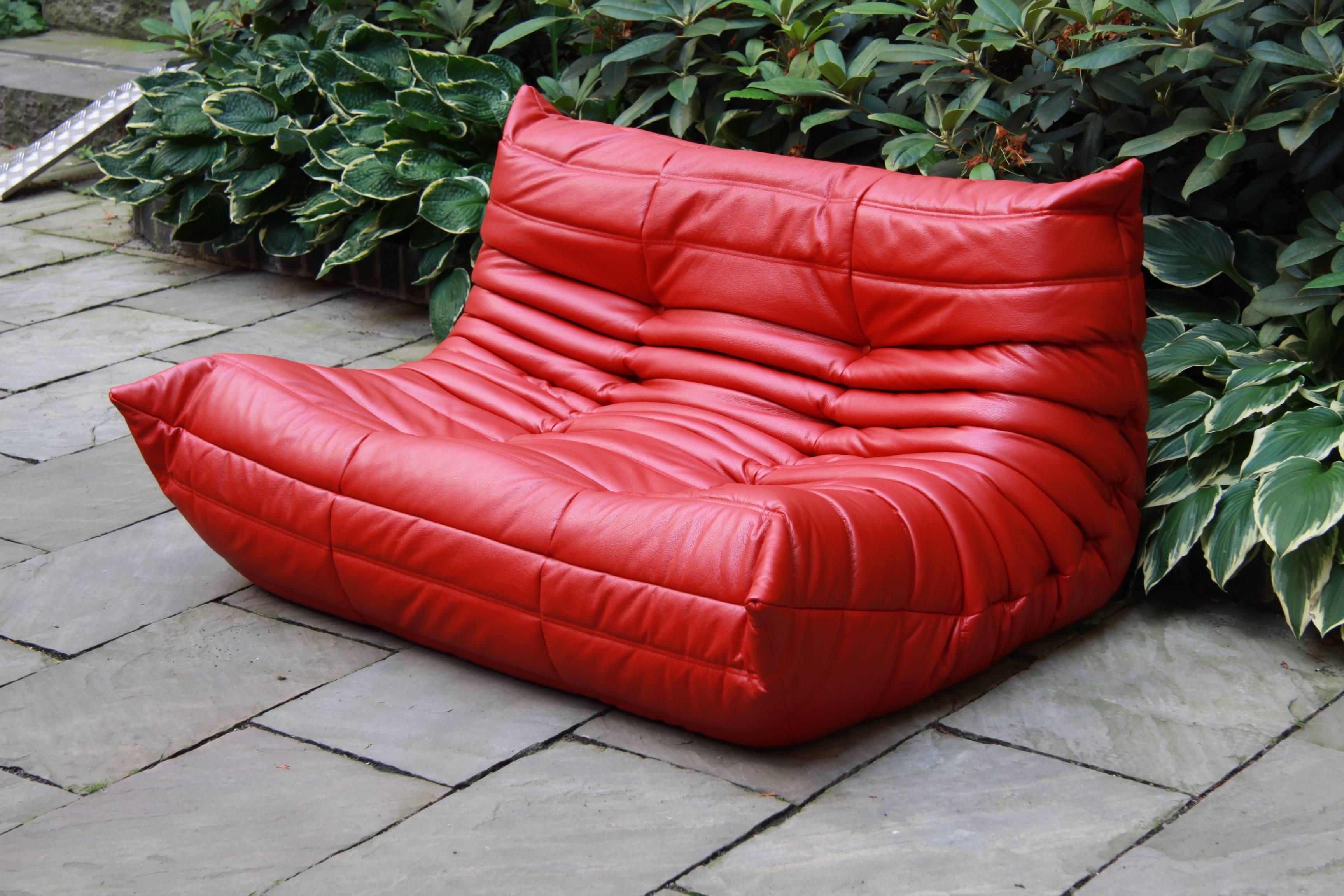 togo sofa red