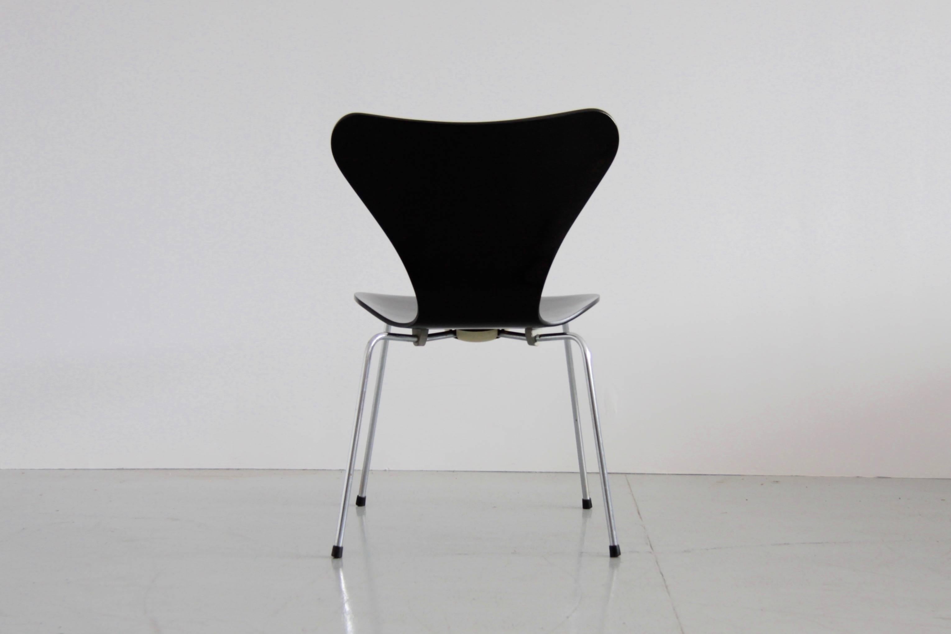 3107 Series Butterfly Chair by Arne Jacobsen for Fritz Hansen, 1968, Set of Ten In Excellent Condition In Berlin, DE