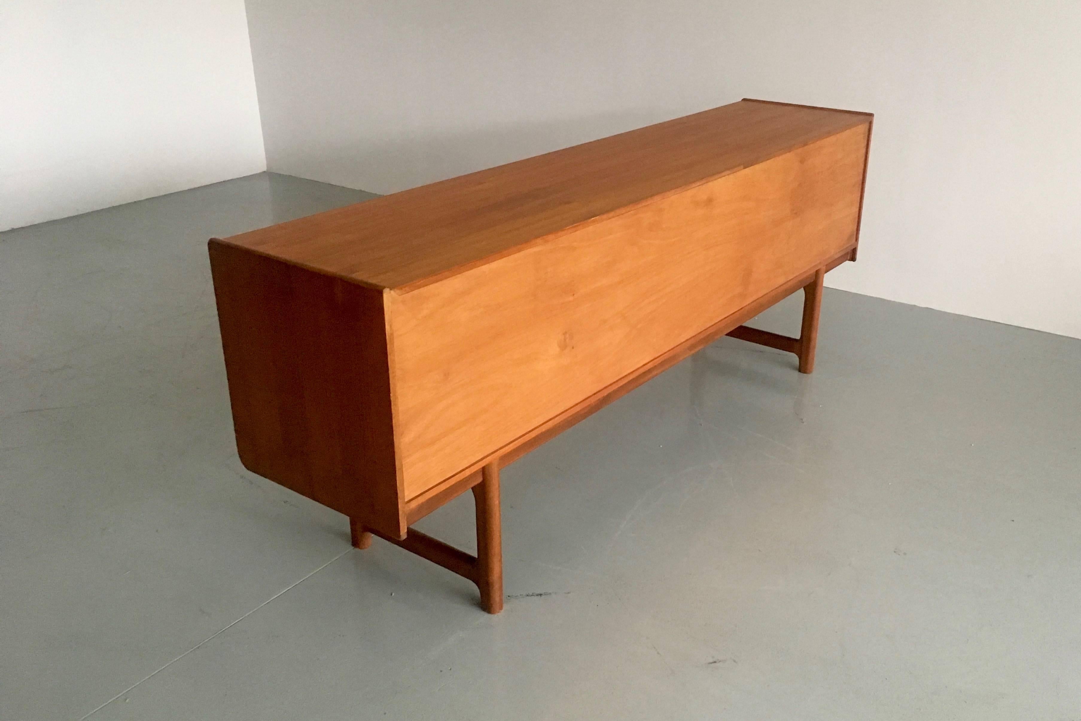 McIntosh Vintage Sideboard Made by a.H.McIntosh & Co Ltd of Kirkcaldy Scotland For Sale 1