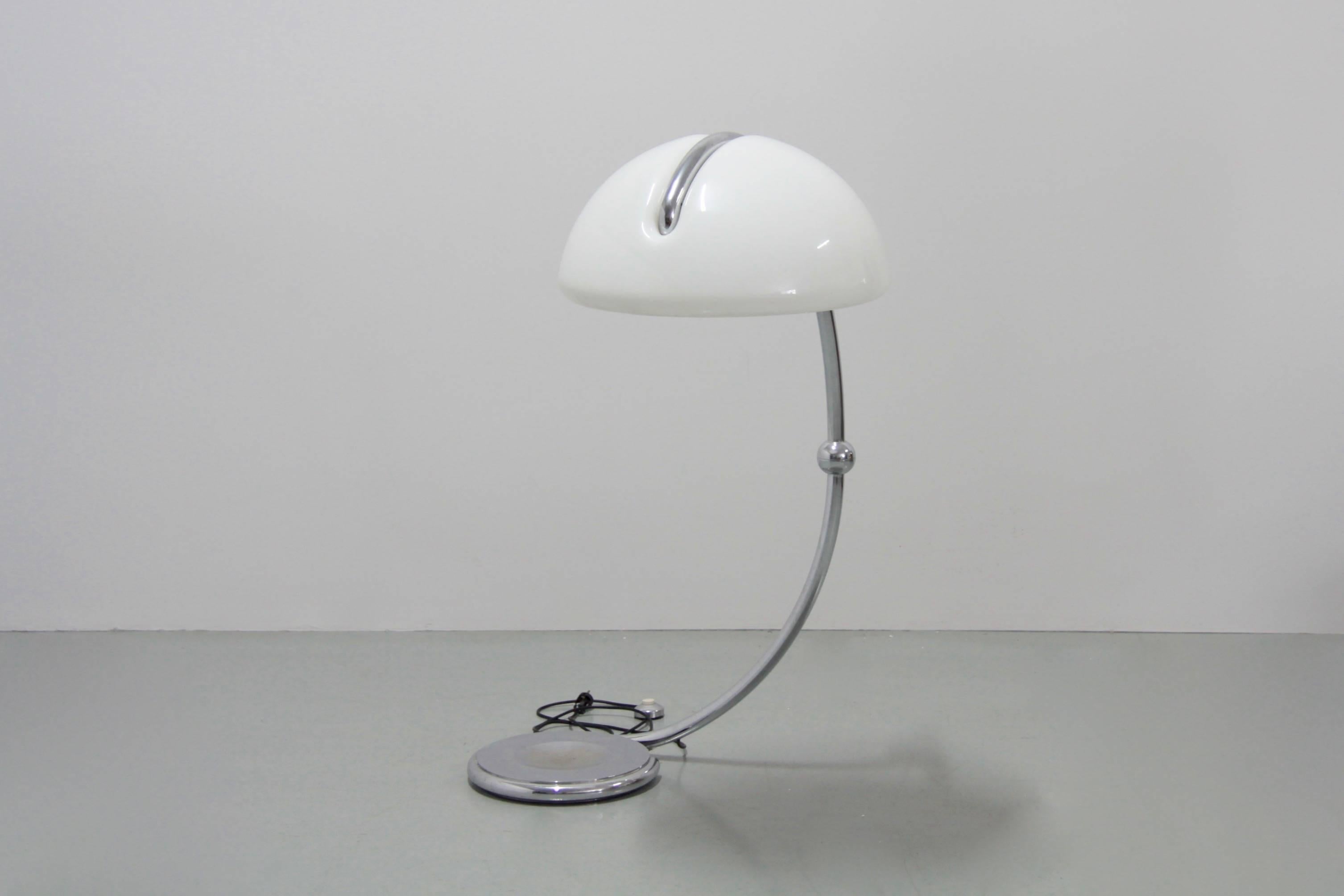 Mid-Century Modern Serpente Chrome Floor Lamp by Elio Martinelli for Martinelli Luce, 1970s For Sale