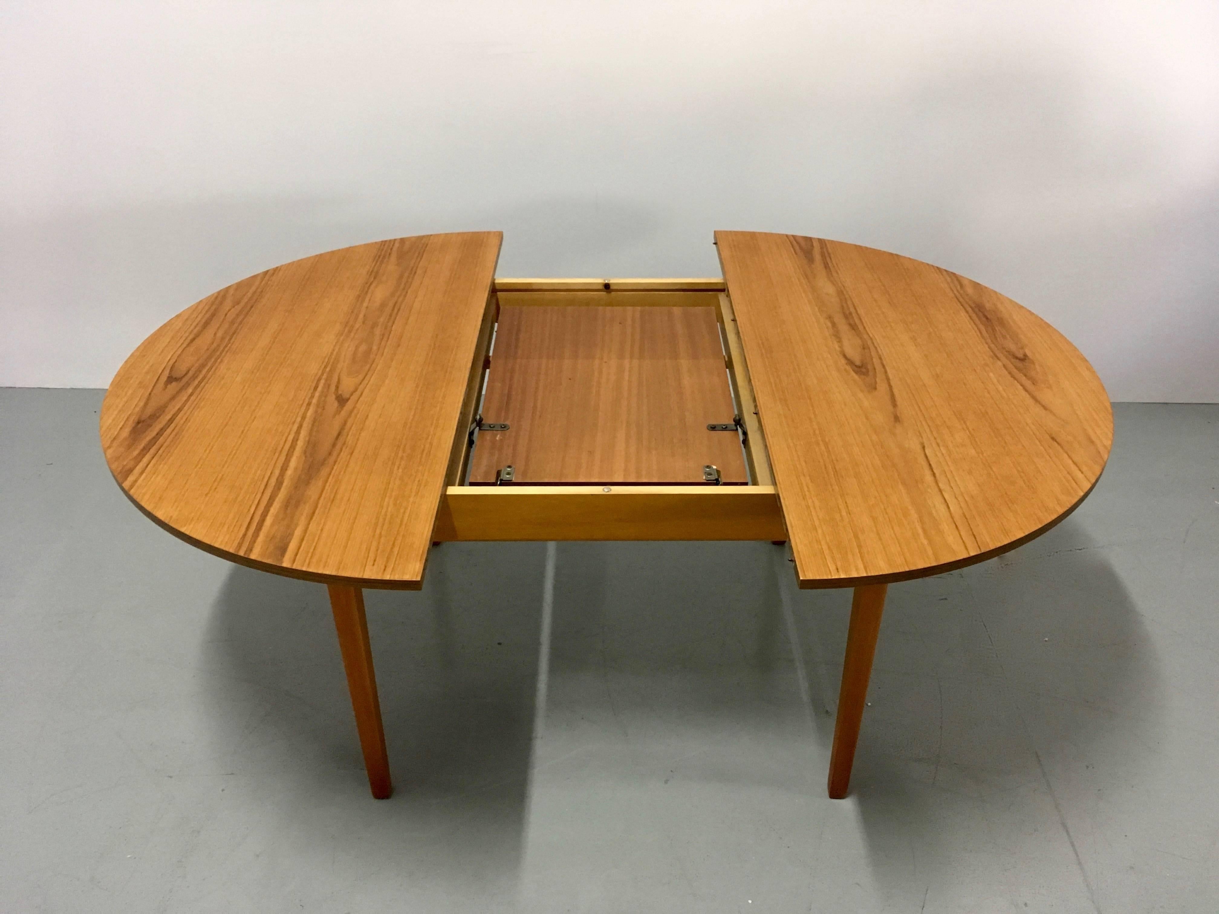 Vintage Danish Extendable Teak Dining Table, 1960s For Sale 1