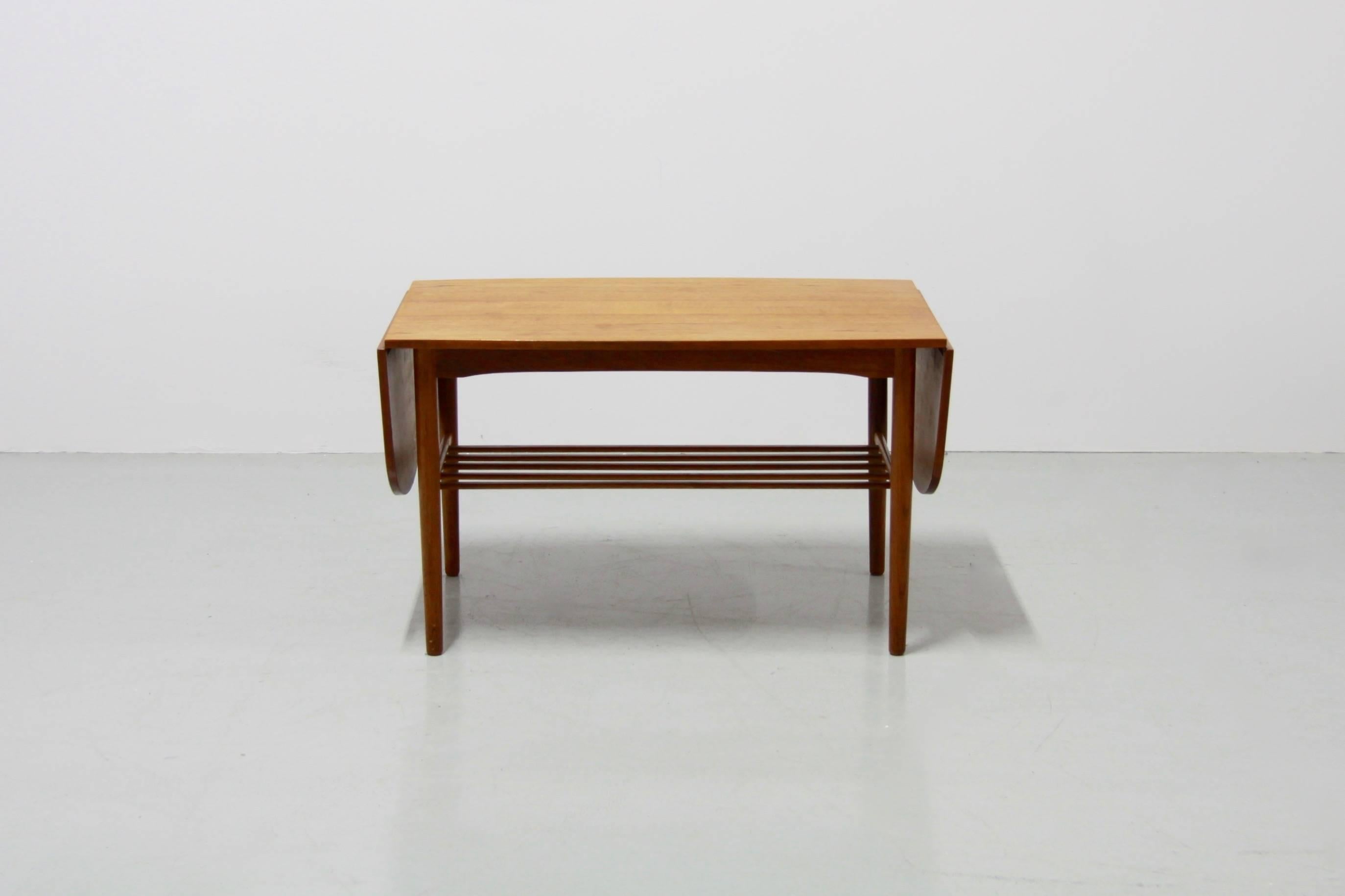 Mid-Century Modern Vintage Danish Extendable Coffee Table, 1960s For Sale