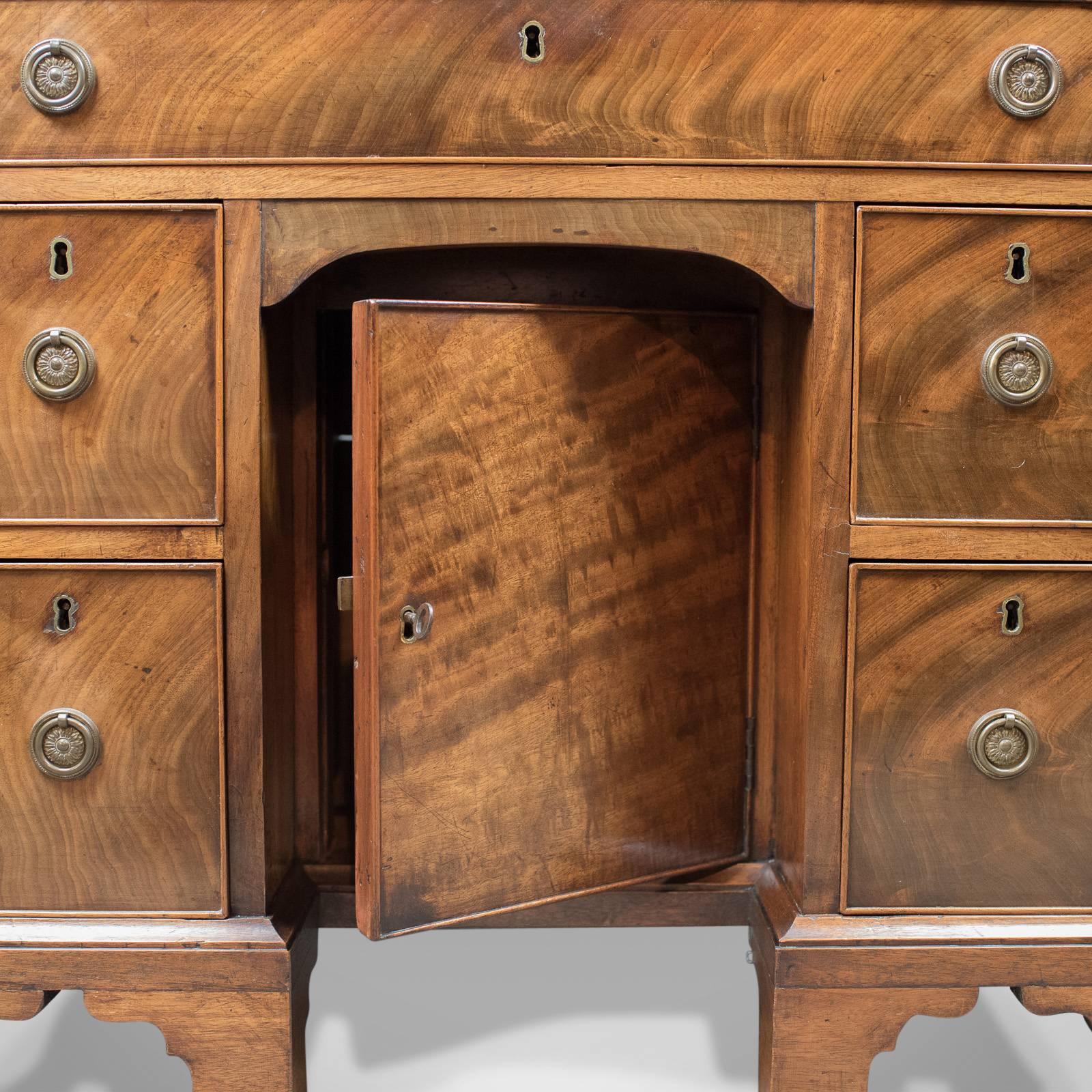 Great Britain (UK) Antique Kneehole Desk, Victorian Knee Hole, circa 1870