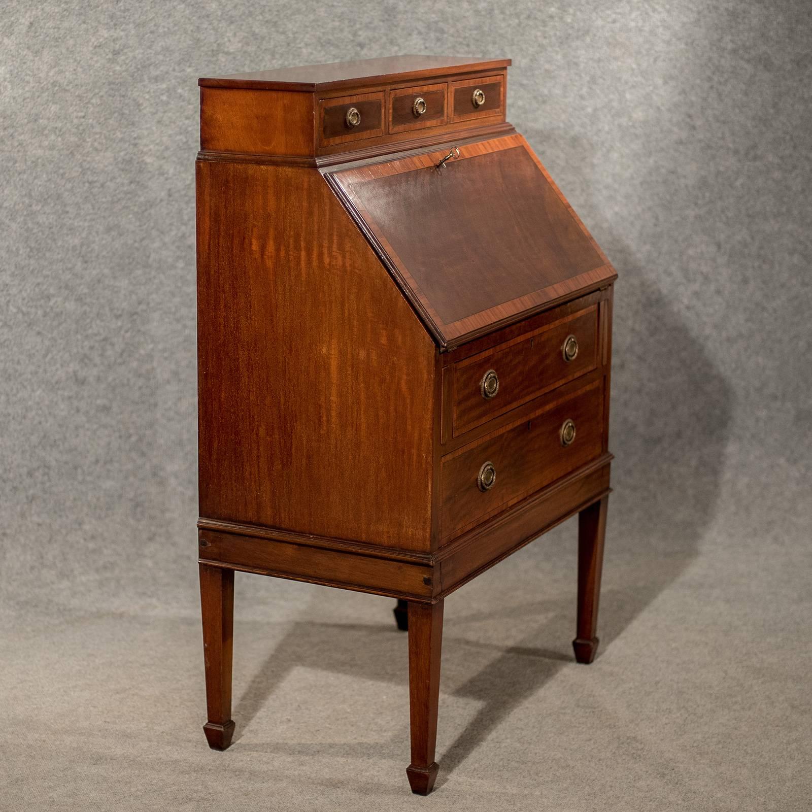 Antique Writing Desk Bureau Edwardian Mahogany Bon Heur Du Jour, circa 1910 In Good Condition In Hele, Devon, GB