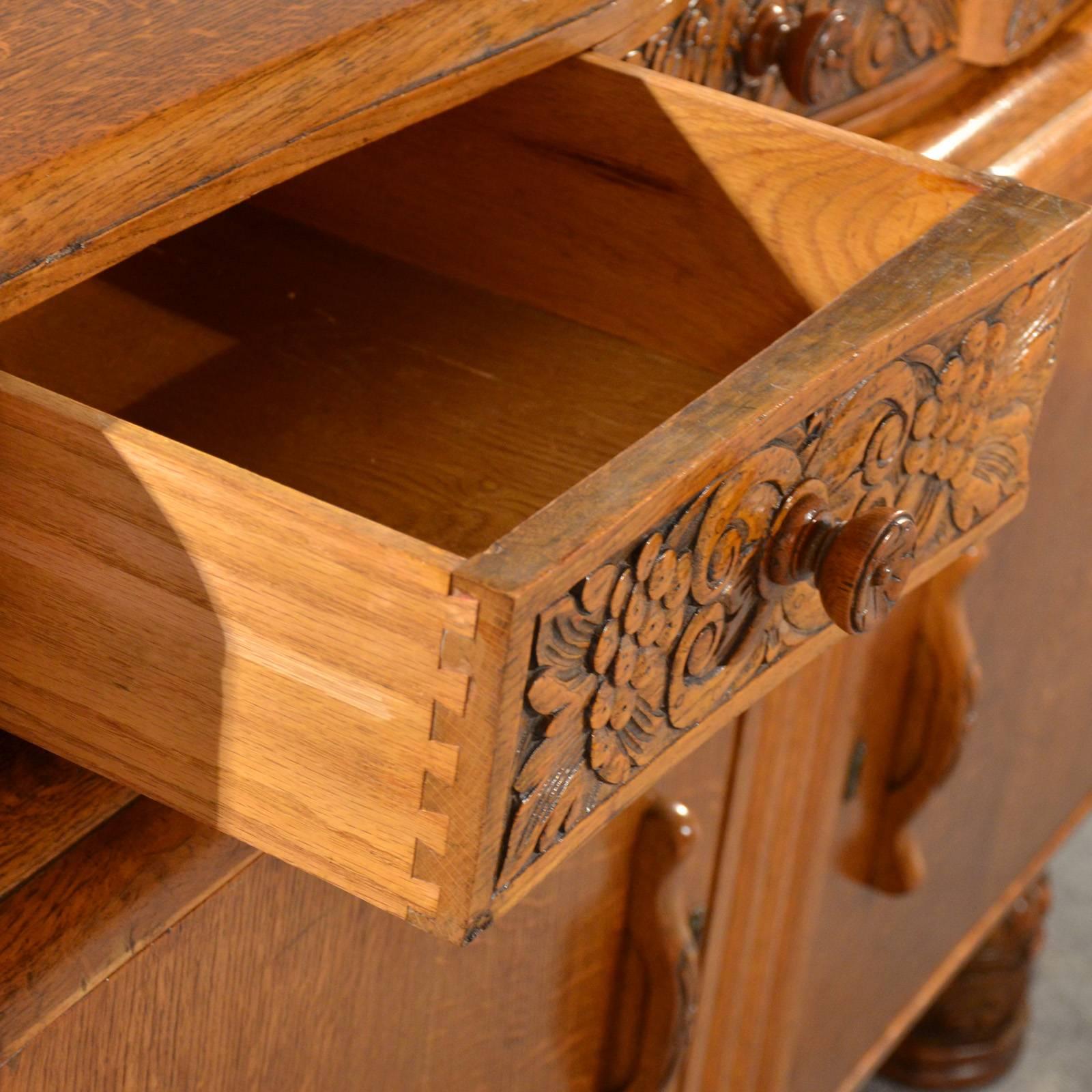 Great Britain (UK) Art Deco Sideboard Cabinet Buffet Cupboard Superior Oak Top, circa 1940