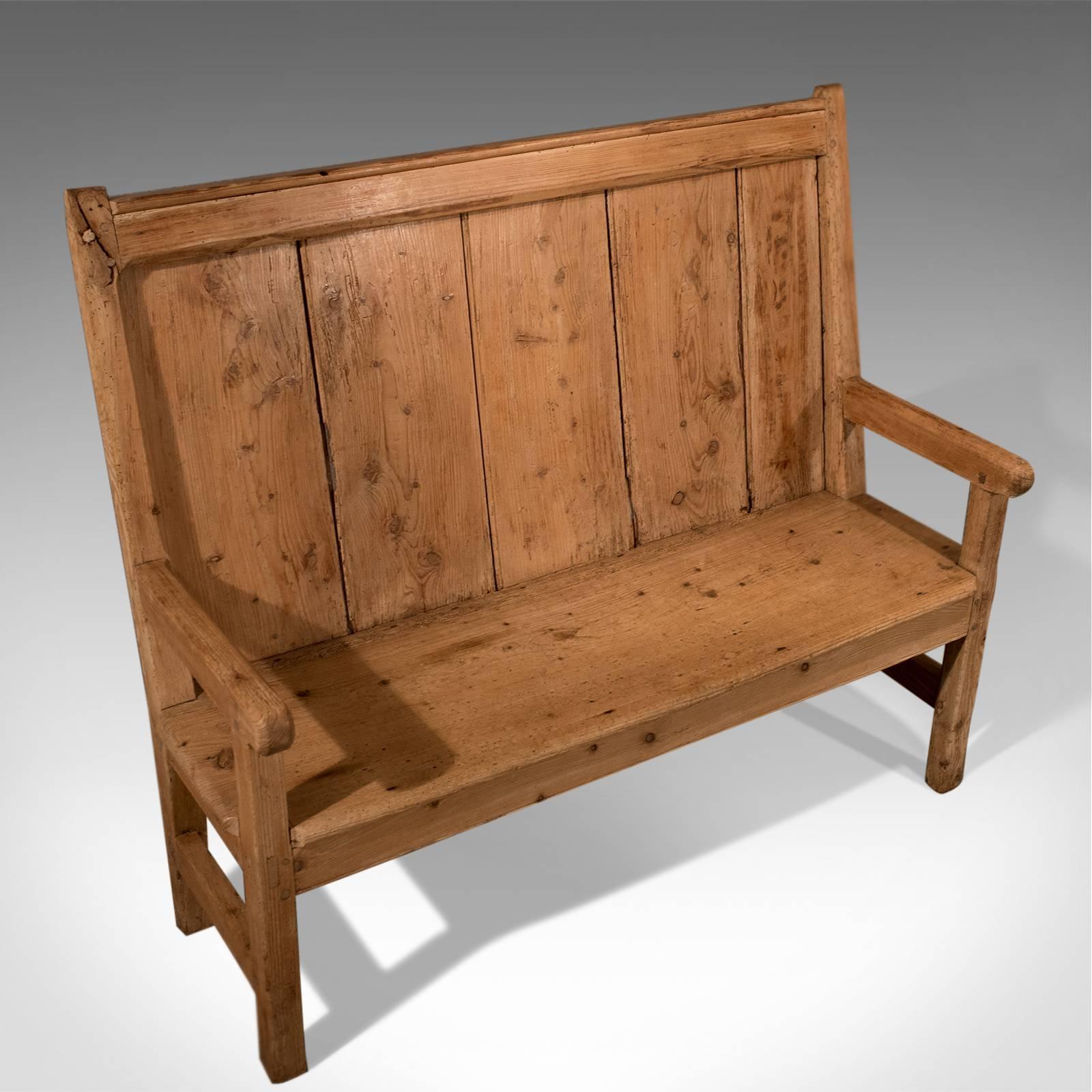Antique Victorian Pine Settle Hall Bench Tavern Country Pew, circa 1880 In Good Condition In Hele, Devon, GB