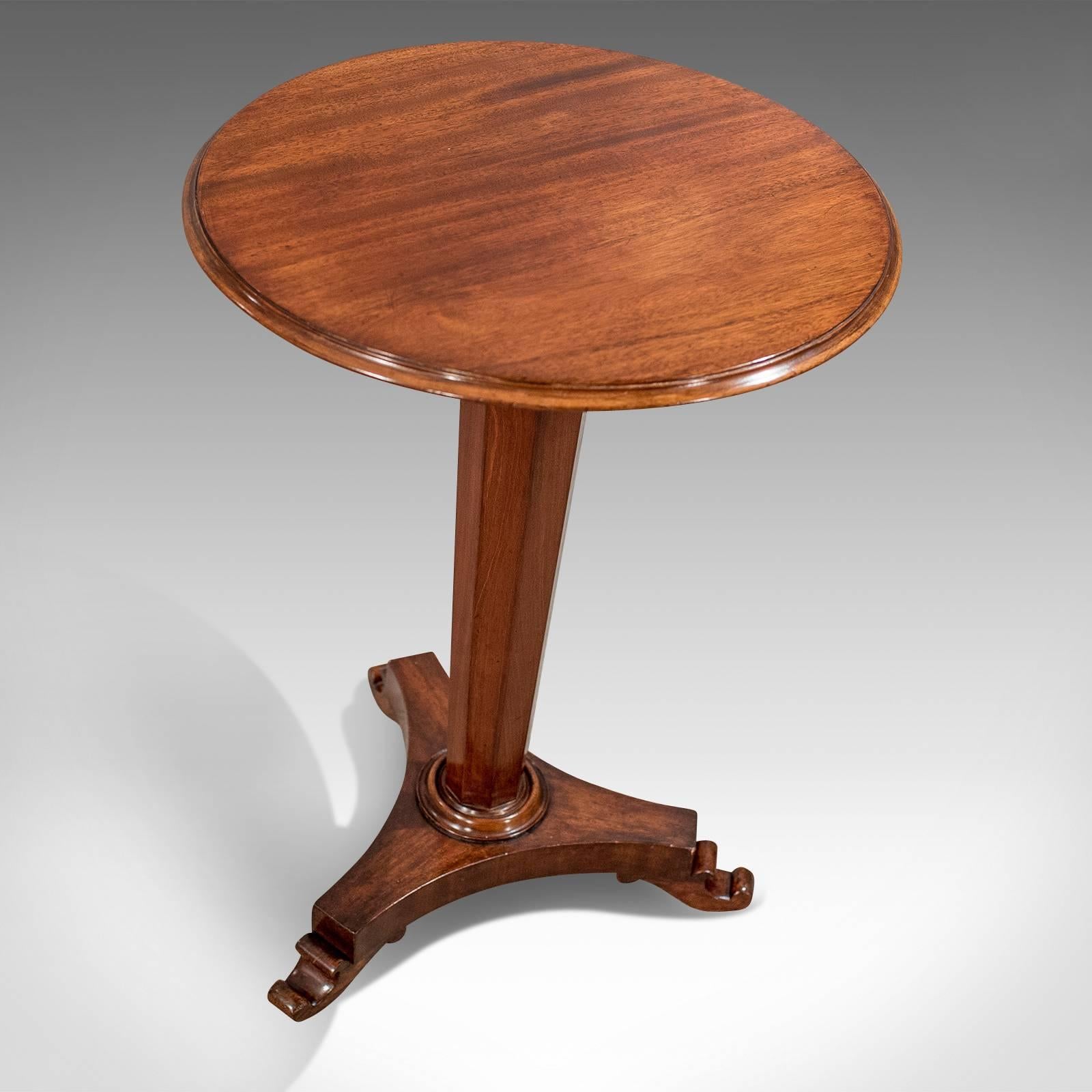 Antique English Regency Quality Mahogany Wine Lamp Tripod Table, circa 1830 In Good Condition In Hele, Devon, GB