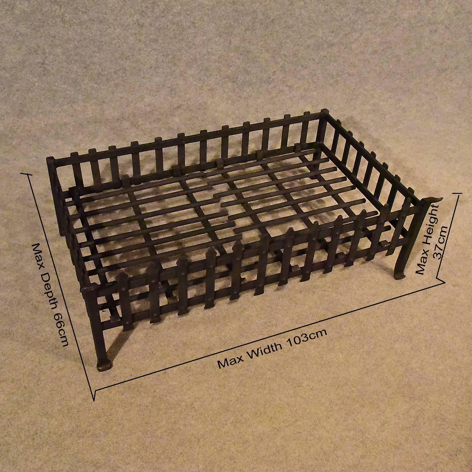A pleasing fire grate presented in very good antique condition
Of large proportions
In lovely hand-forged and cast iron
Quality freestanding basket
Attractive low style standing over squat legs
Suitable for all fuel types
Solidly