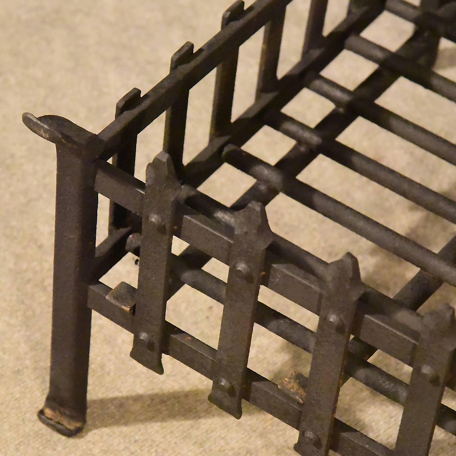 Great Britain (UK) Large Antique Fire Basket Chimney Hearth Fireplace Iron Grate, circa 1900