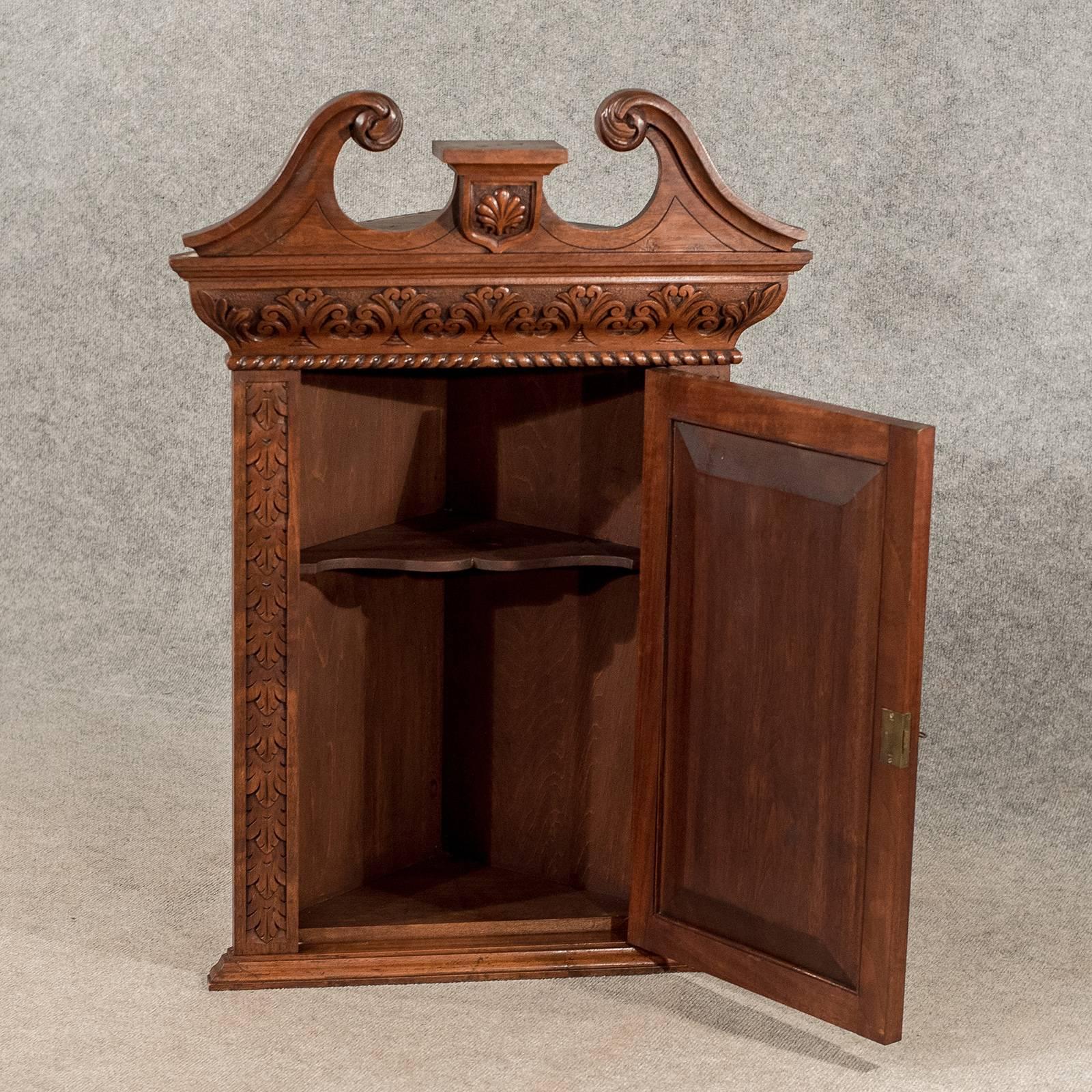 Great Britain (UK) Walnut Carved Corner Cabinet Cupboard Quality Edwardian Oriental, circa 1910